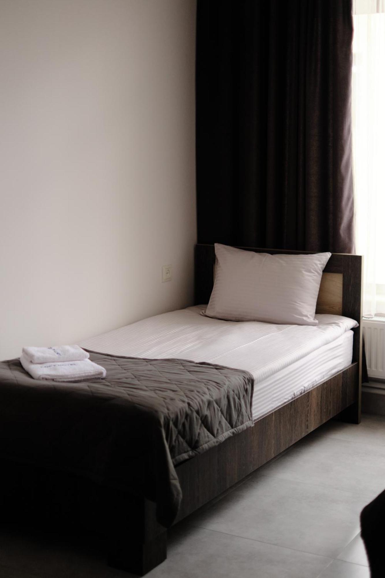 Loft Family Hotel Ijevan Extérieur photo